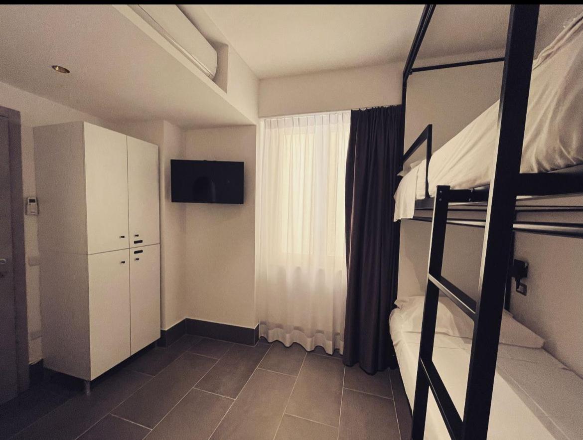 Smart Rooms เนเปิลส์ ภายนอก รูปภาพ